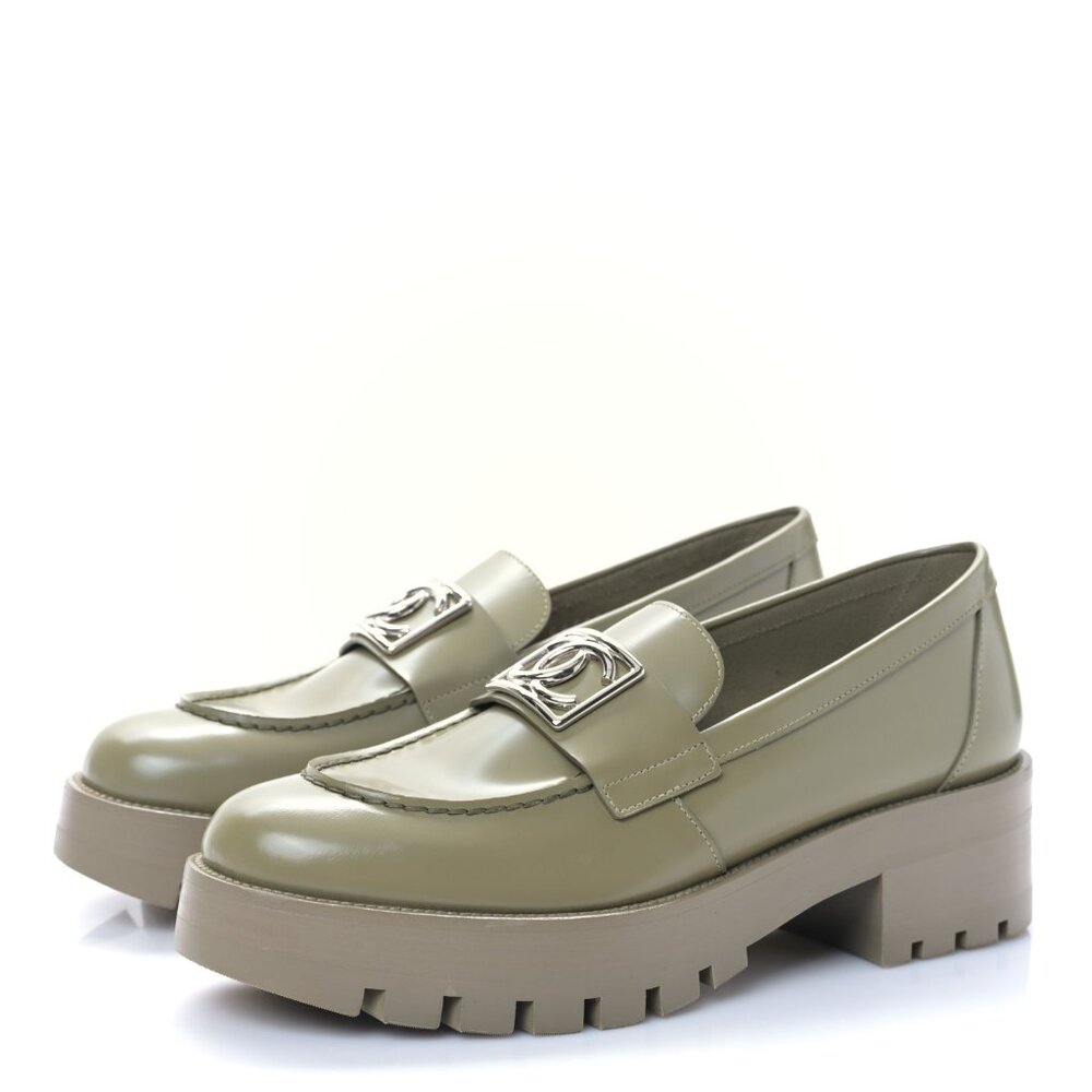 CHANEL 23B Calfskin Leather CC Logo Platform Loafers Flat Shoes Khaki